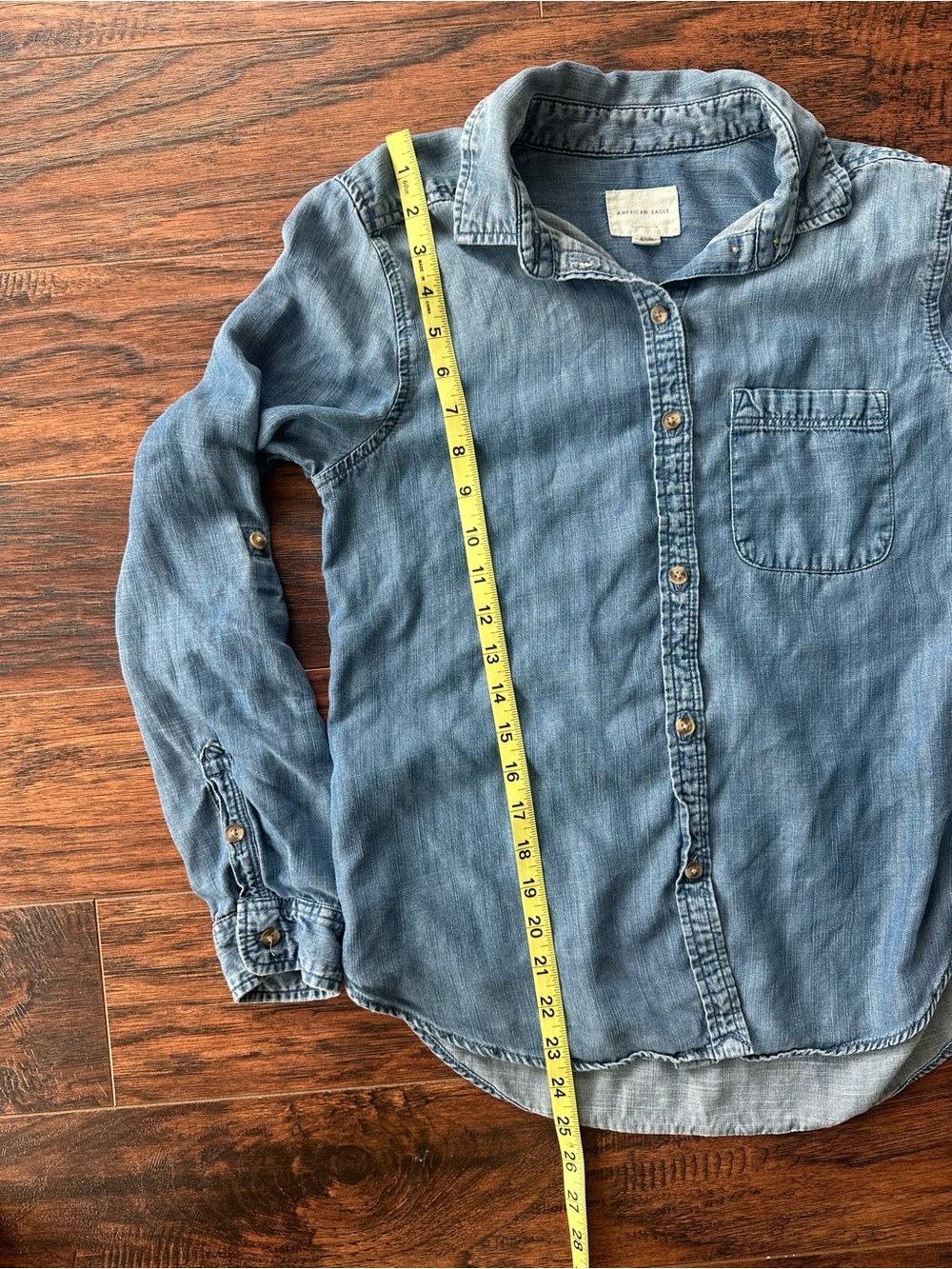 American Eagle Boyfriend Fit Chambray Denim Button Down Shirt Small - Picture 6 of 8